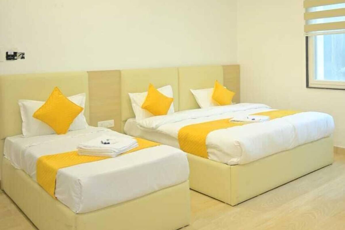 Triple Room | Free WiFi, bed sheets