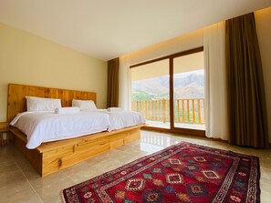 Comfort Suite | Egyptian cotton sheets, premium bedding, Select Comfort beds, desk - Askireg Hotel (Pülümür)