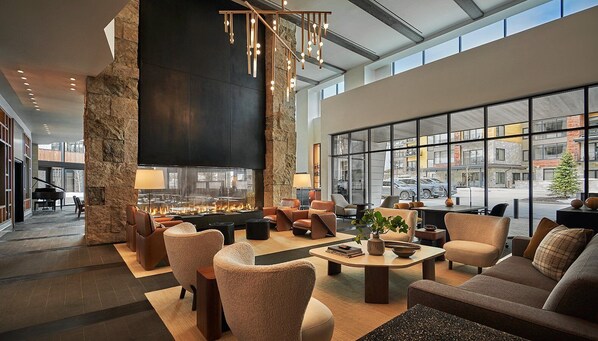 Lobby - Ski-in/out exclusive high end luxury at Park City Mountain restaurants spa bar rooftop pool (Park City)