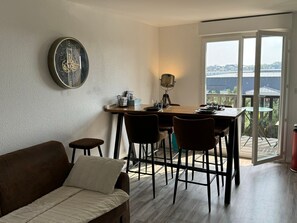 Interior - Cabourg: 2-Room Apartment, Near Beach, Balcony, WiFi (Cabourg)