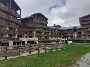 Esterni