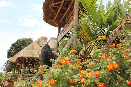 Fachada de la propiedad. Highway 24 Lounge Masaka