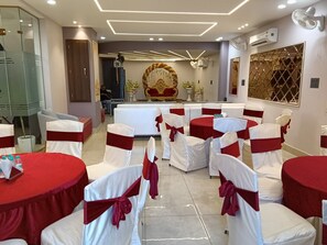 قاعة الولائم والاحتفالات