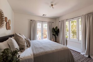 2 chambres, bureau, Wi-Fi gratuit, draps fournis