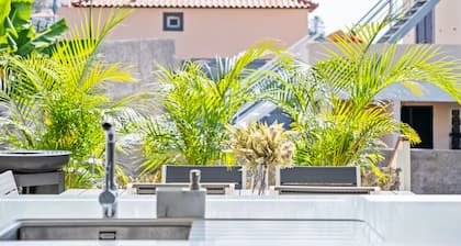Diogo House w/ Fantastic View - By Wehost