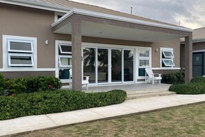 Exterior detail - Cozy 3BR Villa/Pool-25 min from Center of Mobay! (Montego Bay)