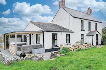 Hill House - 4 Bedroom - Llanrhidian