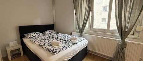 Standard Studio, 1 Double Bed | 1 bedroom, desk, free WiFi