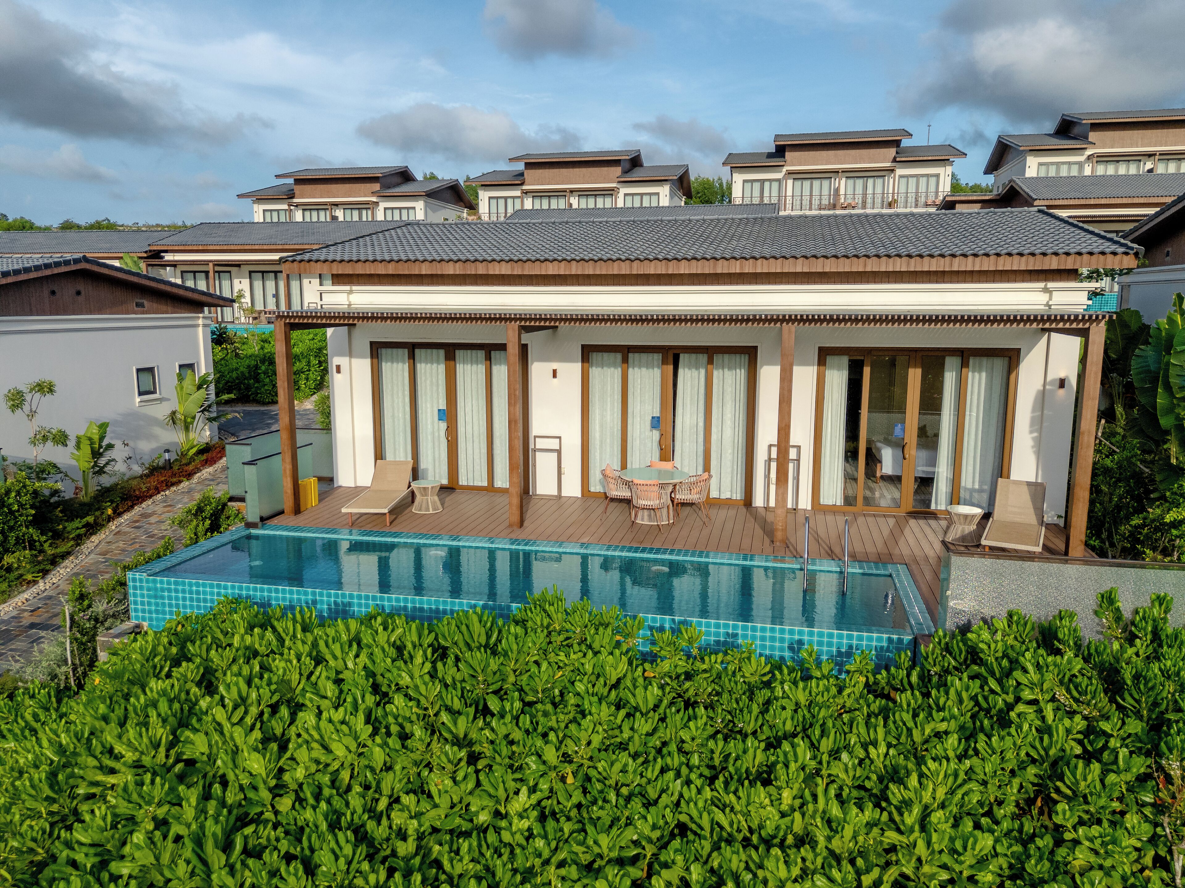 Palm Garden Villa - 2 Bedrooms | Egyptian cotton sheets, premium bedding, down comforters, minibar