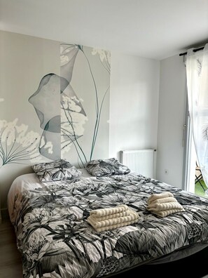 1 bedroom, WiFi, bed sheets - LE MALIA: a magnificent studio ideal for Pro&Couple - Hyper center (Trappes)