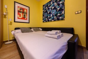 Iron/ironing board, free WiFi