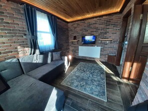 Basic Chalet, Patio, Mountain View | 1 bedroom