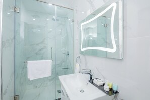 Standard Single Room, City View | Bathroom - The Grandville Manor  (Kampala)