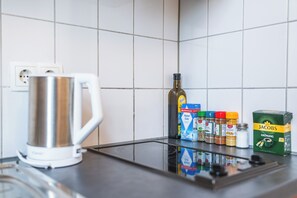 Kühlschrank, Herdplatte