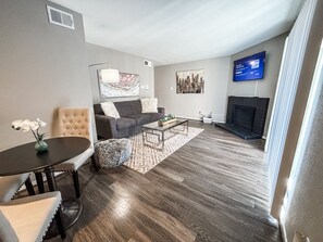 TV connectée, cheminée