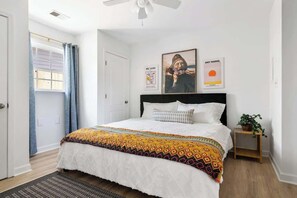 1 chambre, fer et planche à repasser, lit parapluie, Wi-Fi