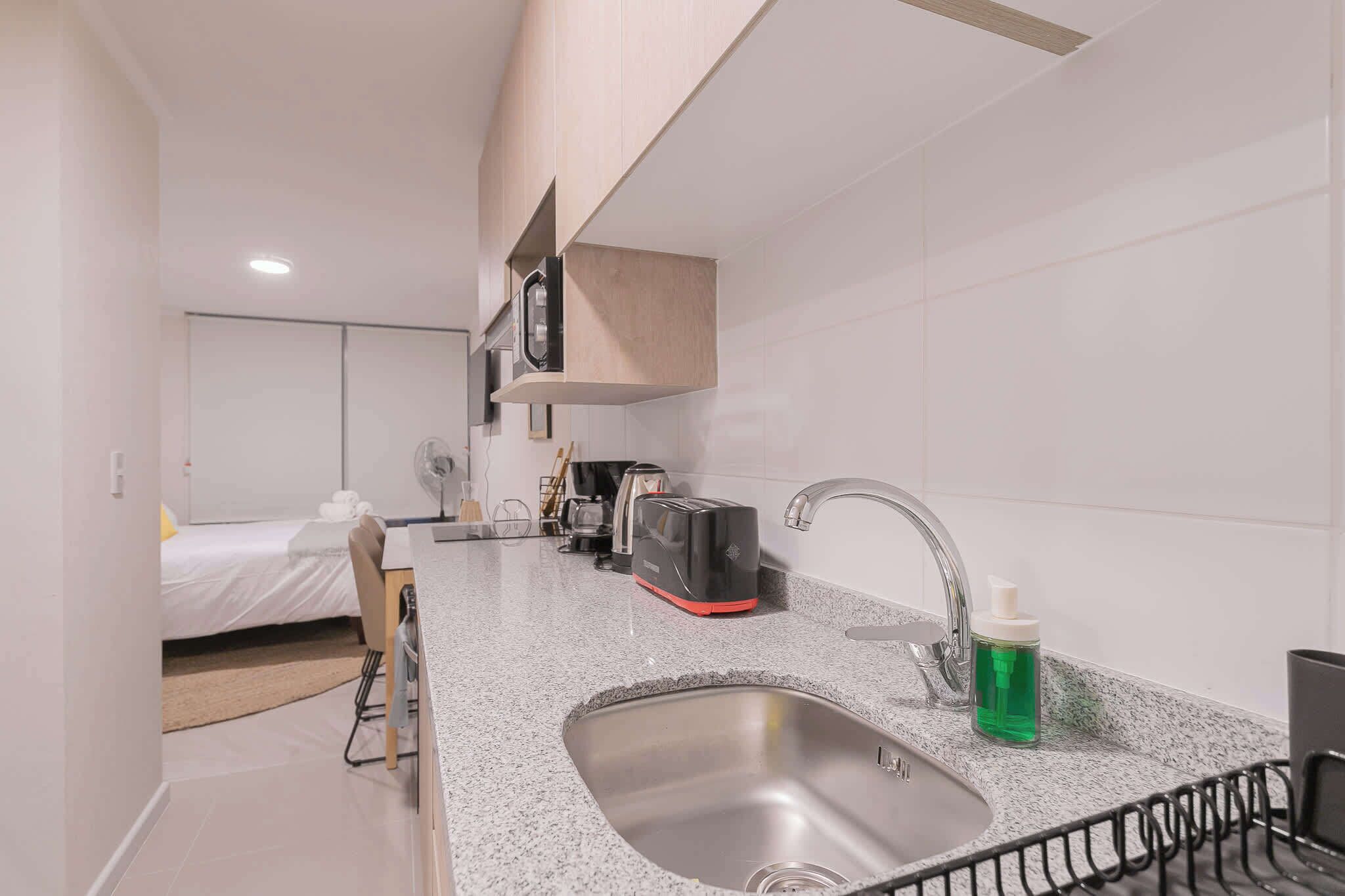 Iron/ironing board, WiFi, bed sheets