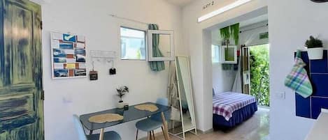 Fer et planche à repasser, Wi-Fi, draps fournis