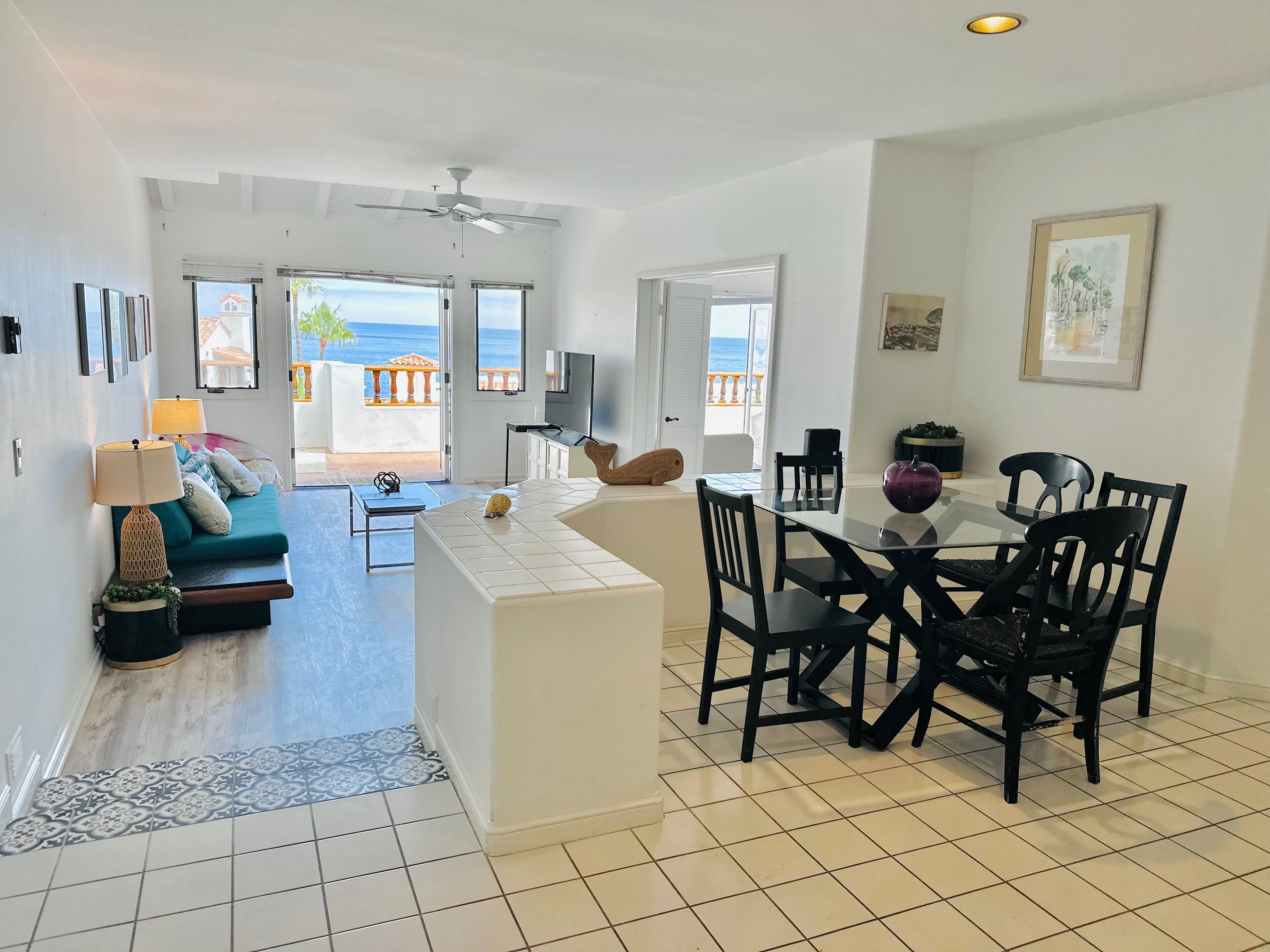 Villa, 2 Bedrooms, Balcony, Mountain View | Dining room