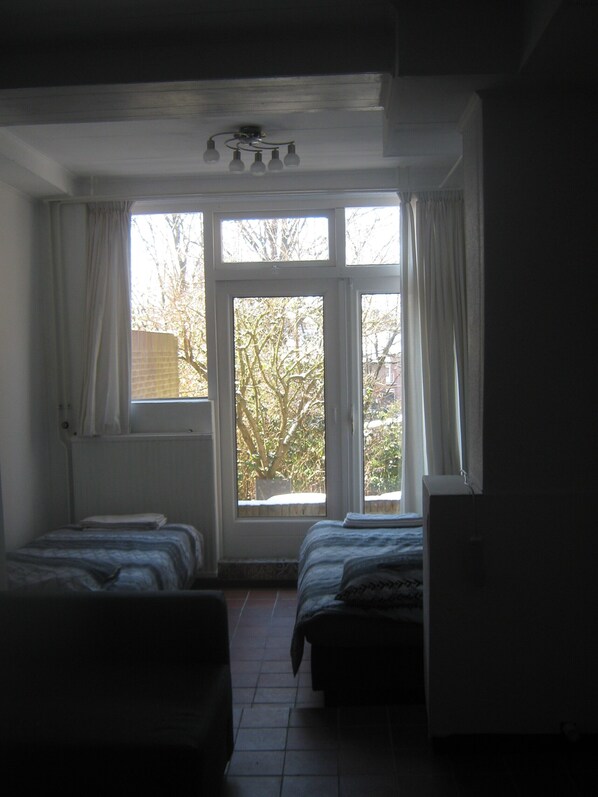 7 bedrooms, iron/ironing board, WiFi, bed sheets - House Rumpen 10 single beds 7 bedrooms with hot and cold water Brunssum (Brunssum)