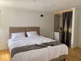 Economy Double Room | Laptop workspace, free WiFi