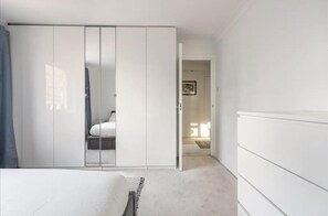 Apartment | 1 bilik tidur, seterika/papan seterika, Wi-fi percuma, cadar katil 