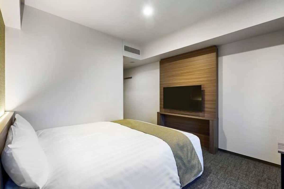 Soundproofing, free WiFi, wheelchair access