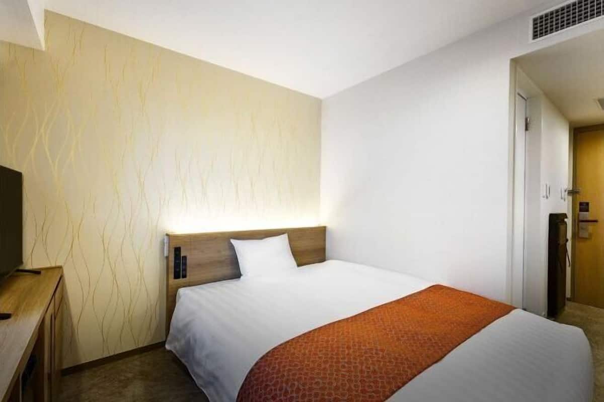 Soundproofing, free WiFi, wheelchair access