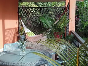 Terrace/patio - Studio with terrace and garden in the heart of an Amazonian plant nursery (Remire-Montjoly)