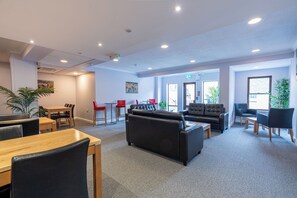 Lounge - Riverside Hotel (Cirencester)