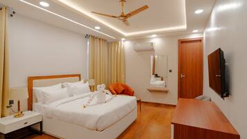 Kahden hengen classic-huone, parveke | Memory foam -patjalliset sängyt, pimennysverhot, äänieristys