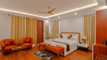 Kahden hengen signature-huone, parveke | Memory foam -patjalliset sängyt, pimennysverhot, äänieristys