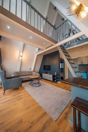 Familiebungalow - 2 soveværelser - terrasse - søudsigt | Skrivebord, arbejdsområde til bærbare computere