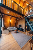 Bungalow familiar, 2 habitaciones, patio, vistas al lago | Escritorio y espacio para trabajar con un portátil