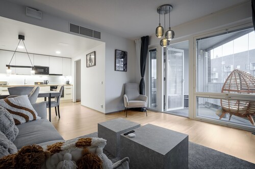 Helmi Lodge 1-bedroom apartment near nature and Mall of Tripla Helsinki