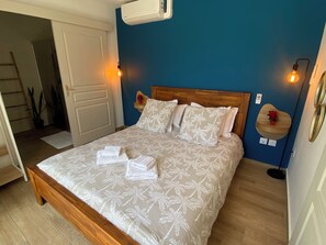 1 habitación, tabla de planchar con plancha, internet y ropa de cama 