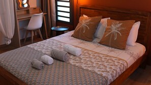 2 habitaciones, tabla de planchar con plancha, internet y ropa de cama 