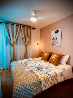 2 bedrooms, iron/ironing board, Internet, bed sheets