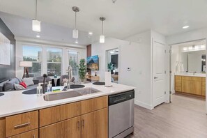 Interior - 1BR Escape w/ Gym, Walk to Temple Square (Salt Lake City)