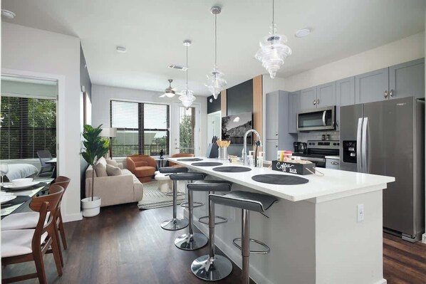 Interior - 2BR Urban Escape-Best NYE Fireworks View! (San Antonio)