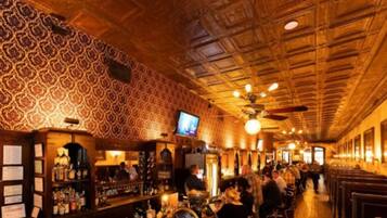 Bar (en la propiedad)