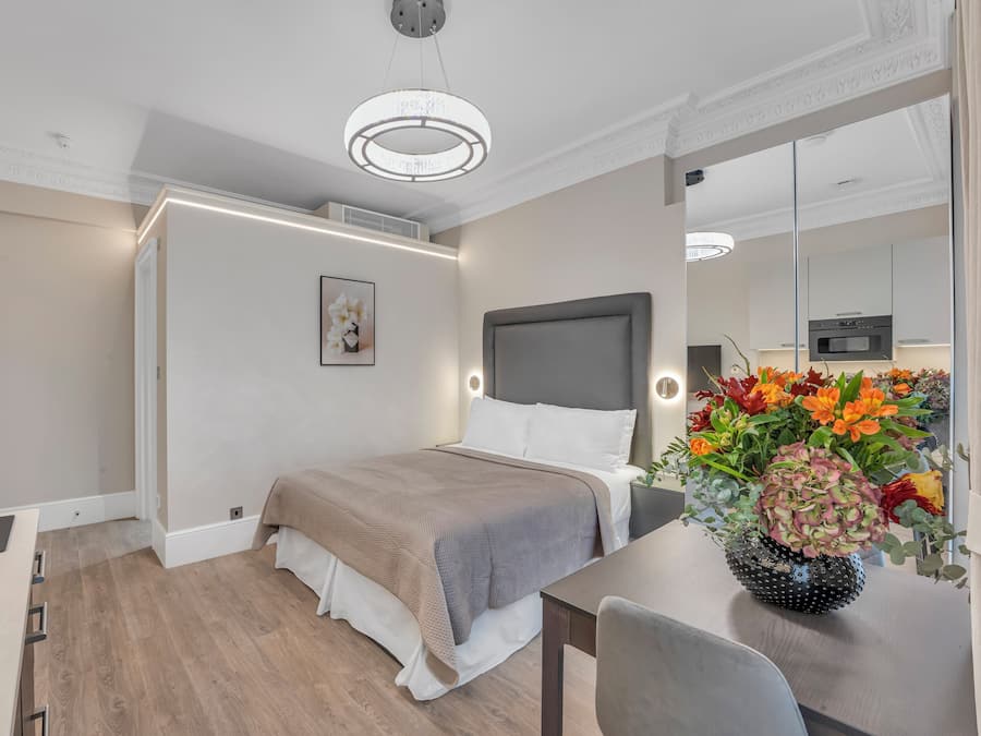 Deluxe Studio Suite | Cofres nos quartos, cortinas blackout, ferros/tábuas de passar roupa