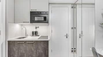 In-room safe, blackout drapes, iron/ironing board, WiFi