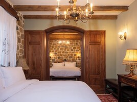 高级套房, 城市景观 | 迷你吧、客房内保险箱、特色装修、特色家居