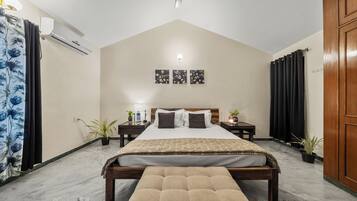 3 habitaciones, escritorio, tabla de planchar con plancha y wifi gratis