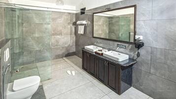 Luxury Room, 1 King Bed, Resort View | Bathroom | Bathtub, hair dryer, slippers, towels