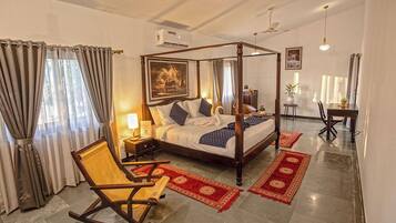 Luxury Room, 1 King Bed, Resort View | 1 bedroom, in-room safe, individually decorated, individually furnished