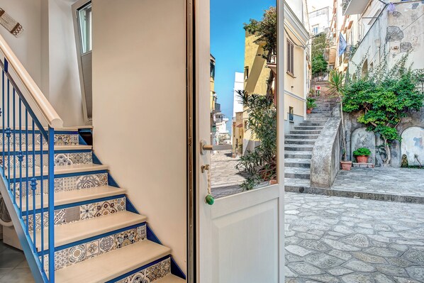 Front of property - Casetta Di Laura In Massa Lubrense (Massa Lubrense)