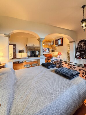 2 habitaciones, escritorio, wifi gratis y ropa de cama 