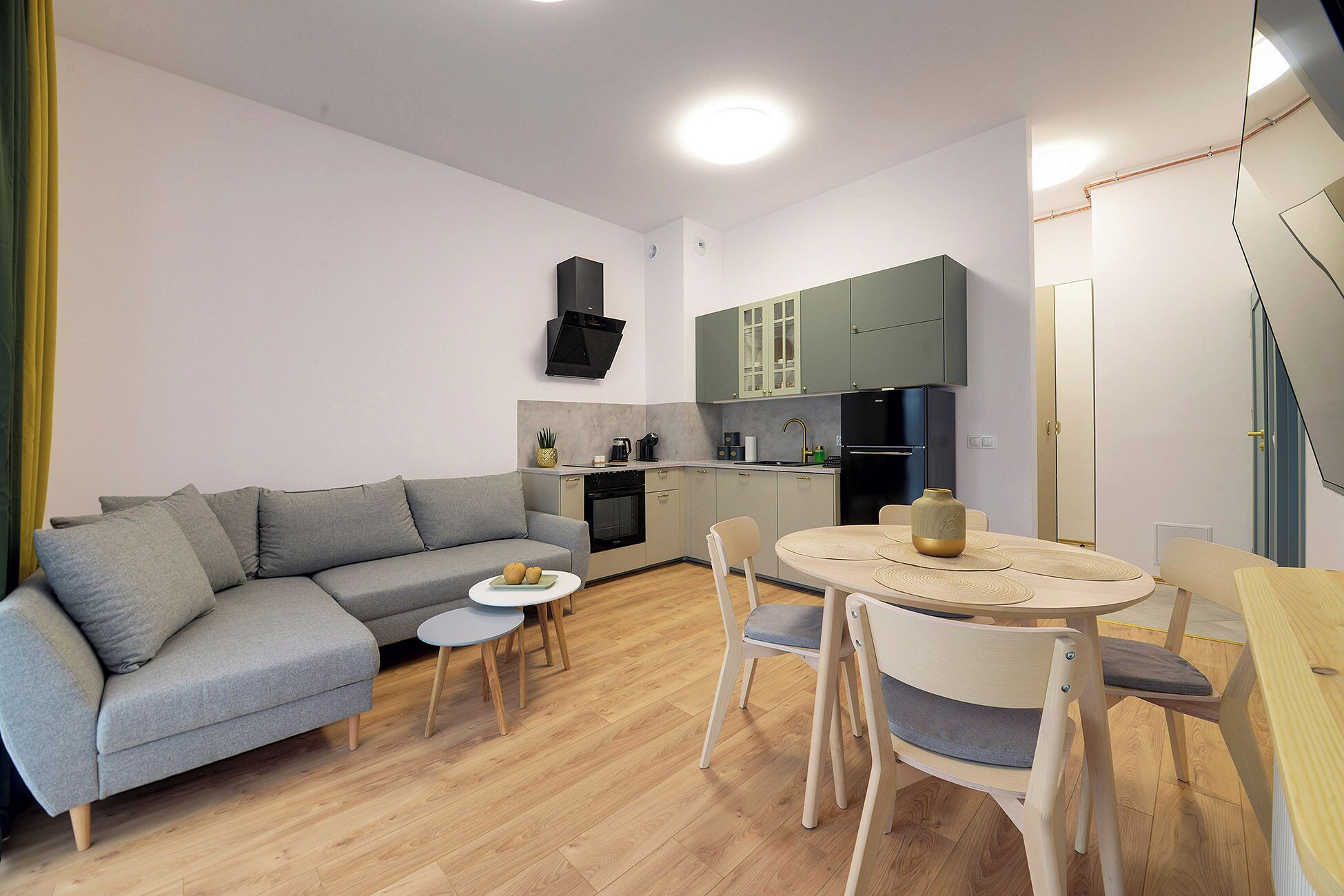 Apartment, Balcony | Living room